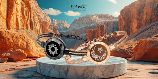 אלגנטיות נצחית: קסם צמידי שרשרת נחשים מזהב וכסף